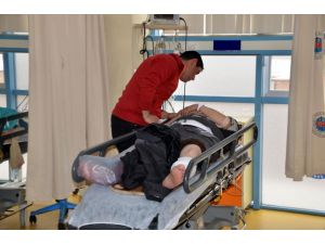 Yemin törenine giden araç kaza yaptı: 1 ölü, 6 yaralı