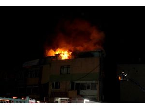 Kağıthane'de Yangın Hasara Neden Oldu