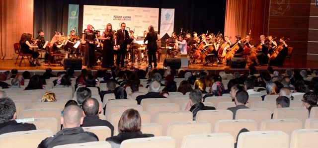 Üniversite orkestrasından konser