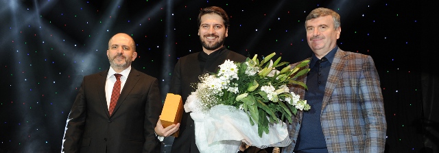 Sami Yusuf ile Kutlu Doğum Coşkusu Yaşandı