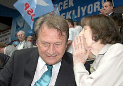 DSP'de Ecevit-Sezer kavgası