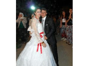 Eski Basketbolcunun Kaçırıldığı İddia Edilen Kızı Evlendi