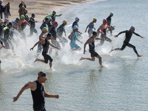 Salcano Mersin-taşucu Triatlon Yarışmaları Başladı