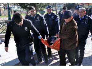 Porsuk Çayı'na Düşen Kişi Kurtarıldı