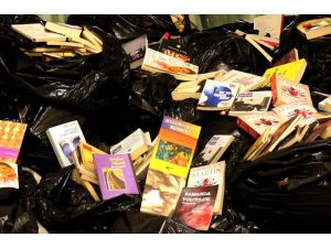 Hırsızlık İhbarı Yapılan Evden "Korsan Kitap" Çıktı