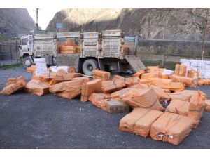 Hakkari'de Kaçak Çay Ve Sigara Operasyonları