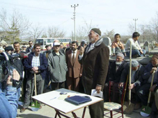 Akören mezarlıkları şenlendi!