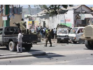 Somali'de Bakanlık Binasına Saldırı