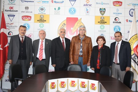 CHP'den cemiyete ziyaret