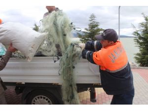 Beyşehir Gölü'nden Çıkarılan "Hayalet Ağlar" Yakıldı