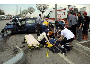Karabük'te Zincirleme Trafik Kazası: 5 Yaralı