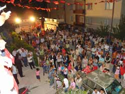 Adaylar kapı kapı dolaşıyor