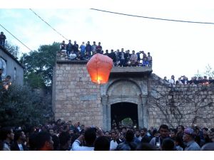 Yezidiler, "Kırmızı Çarşamba"yı Buruk Kutladı