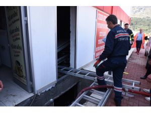 Kırtasiye Deposunda Patlama: 1 Ölü, 1 Yaralı