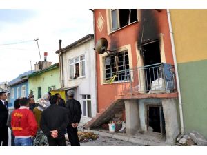 Başkan Tutal, Evi Yanan Aileyi Ziyaret Etti