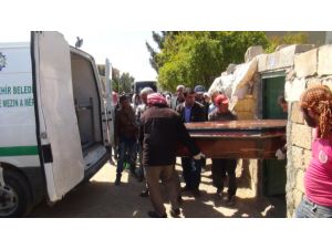 Suriyeli Kadın Boğazı Kesilerek Öldürüldü