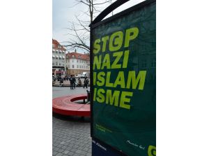 Danimarka'da İslam Karşıtı Afiş Tepki Topladı