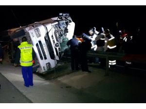 Aksaray'da Devrilen Tırın Sürücüsü Öldü