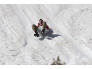 Konya'da Baharda Özçekimli Kayak Keyfi