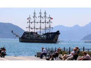 Korsan Gemisi "Barbosa" İlgi Odağı Oldu