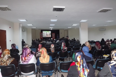 ‘Aile İçi Sevgi İletişiminde Beş Sevgi Dili’ Konferansı