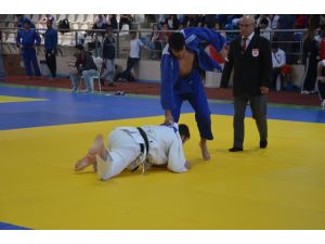 "Üniversitelerarası Judo Şampiyonası" Başladı