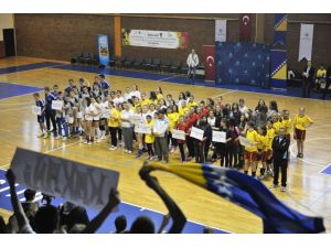 Türkçe Öğrenen Bosnalılar Spor Turnuvasında Buluştu
