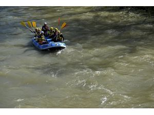Düzce'de Raftinge Büyük İlgi