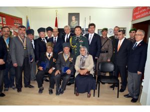 "Türk Askerinin Kore'de Kahramanca Savaştığını İyi Biliyoruz"