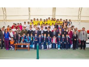 Elmadağ'da "Geleneksel Çocuk Oyunları Yarışması"