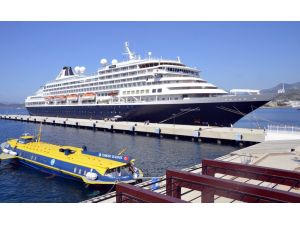 Bodrum'a Sezonun İlk Kruvaziyeri Geldi