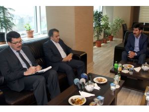 D-8 Genel Sekreteri Musavi Van'da