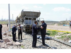 Kayseri'de Demiryolu Aracının Çarptığı Kişi Öldü