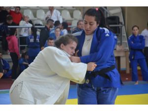 Judo Milli Takımı'na Devşirme Sporcu Takviyesi