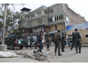 Afganistan'da İntihar Saldırısında 22 Kişi Öldü