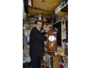 Üç Kuşaktır Saat Tamir Ediyorlar