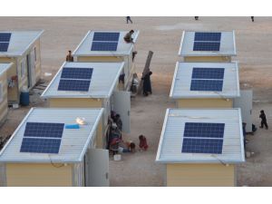 Suriye'de Kamplar "Aydınlanıyor"