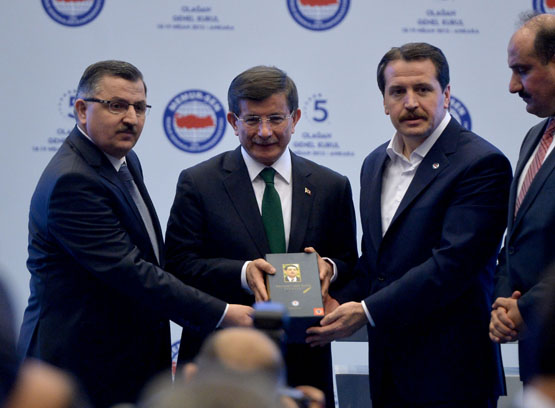 Başbakan Davutoğlu’na Konya'da yapılacak 1 Mayıs'a davet