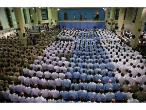 İran hükümetine Rusya'dan 5 milyar dolar kredi alma izni