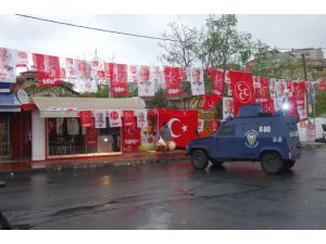 İstanbul'da Mhp Seçim Bürosuna Silahlı Saldırı