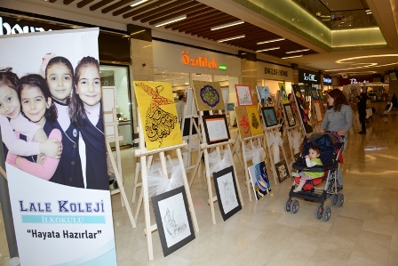 Geleneksel Lale Koleji resim sergisi görücüye çıktı