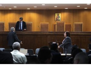 Yunanistan'da "Altın Şafak" Üyelerinin Yargılanması