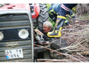 Kullandığı Traktörün Altında Kaldı