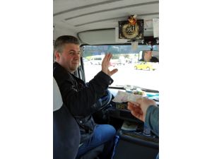 Minibüsçüler "Kutlu Doğum Haftası" Kapsamında Ücretsiz Yolcu Taşıdı