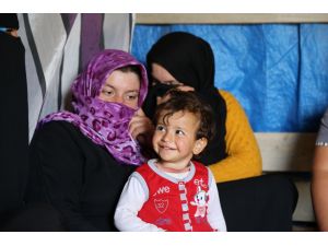 Ülkelerinde Özgürce Yaşayacakları Günün Hayalini Kuruyorlar