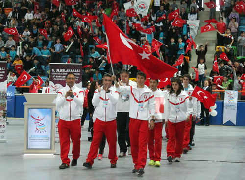 5. Uluslararası Konya Rumi Çocuk Spor Oyunları açılış törenleri yapıldı