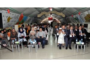 Suriyeliler "Kutlu Doğum" Sevincine Ortak Oldu