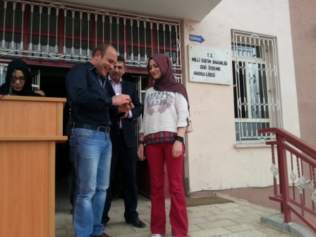 Zeki Özdemir Anadolu Lisesi’nde öğrenciler altınla ödüllendirildi