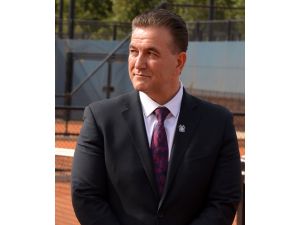 Dedesi Avustralyalılara Karşı Savaştı, Kendisi Avustralya'da Bakan Oldu