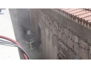 Aksaray’da Ev Yangını